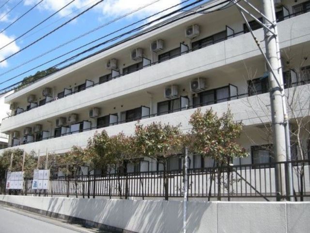 寮は職場から徒歩圏内のワンルーム寮です。