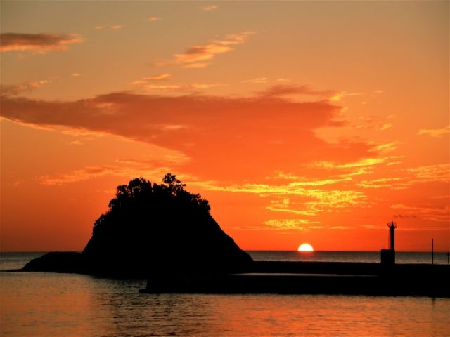 日本一美しいと言われる「駿河湾の夕日」を眺められるかも♪