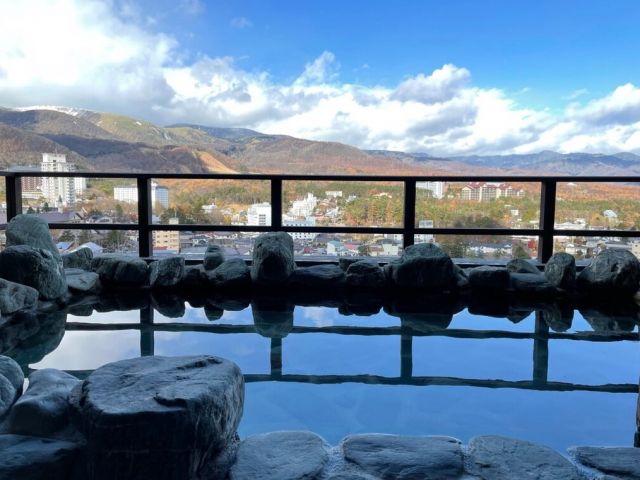 高台から一望できる草津の景色は圧巻です★