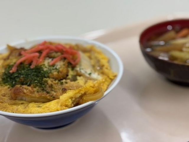 従食にて1食300円（昼・夕）食べることができます！