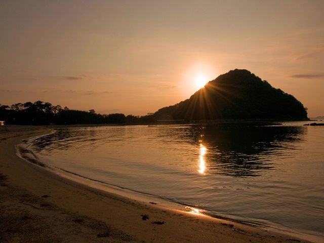 夕日の美しい萩。心あらわれる景色を眺めながらお仕事できます。