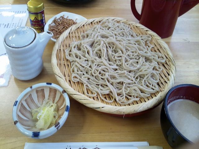 長野といえば・・・お蕎麦☆周辺には飲食店も多数有りますよ♪