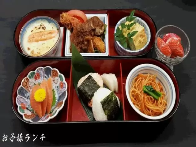 こちらはお子様ランチ♪可愛くて美味しそう～☆