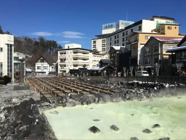 創業130年！湯畑を代表する和モダンな旅館で調理のお仕事を学ぼう♪