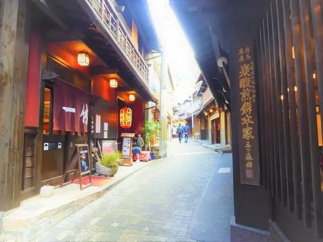 時代を感じる街並みで、返って新鮮な気持ちになります☆