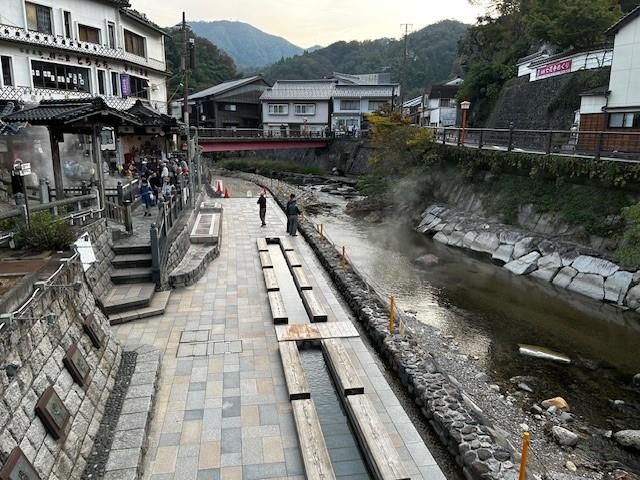 足湯スポットもいくつかありますよ～♪
