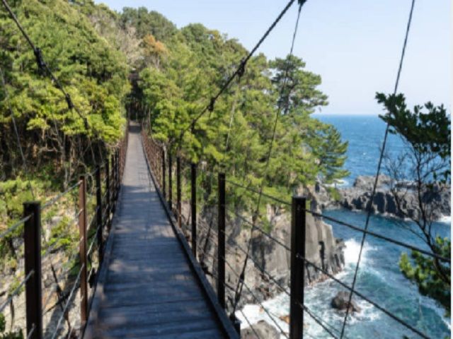 絶景の城ヶ崎海岸！