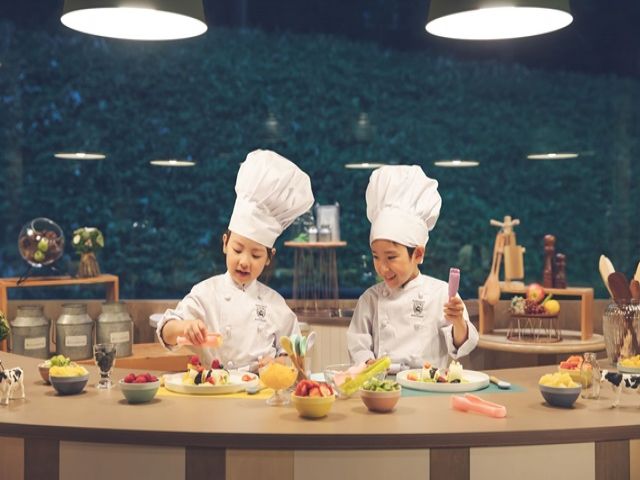 お料理教室のサポートがメイン業務♪