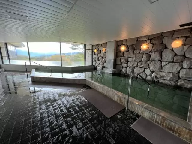 ■館内の大浴場のほか、サウナや温水プールも利用可能です！