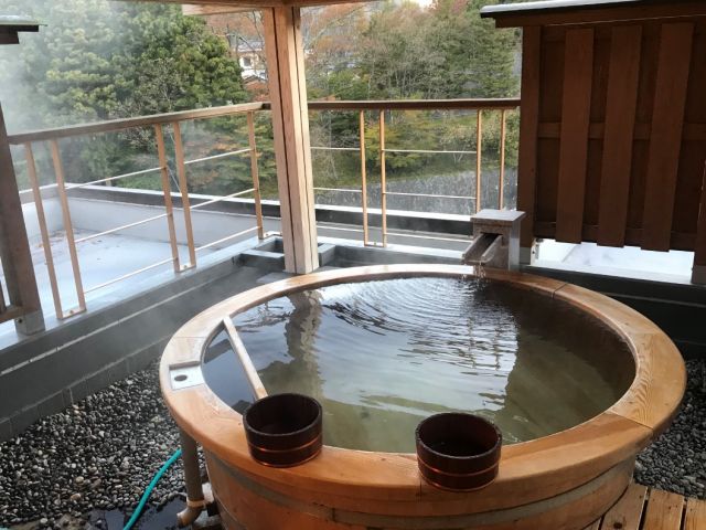 周辺にも多くの旅館が立ち並んでいます☆