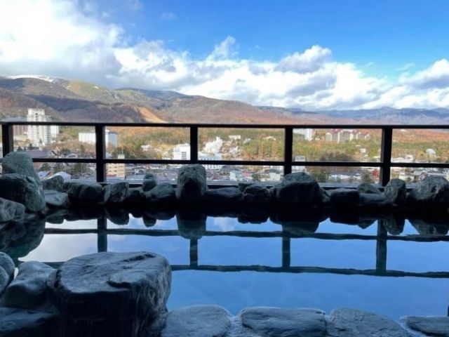 高台から一望できる草津の景色は圧巻です★