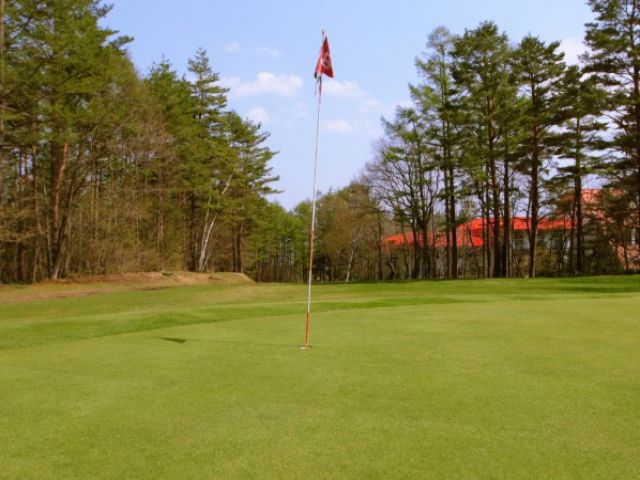 アクティビティが充実した施設での、受付のお仕事です！