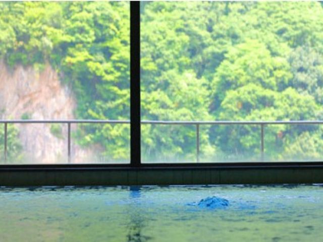 温泉入浴大歓迎！！
美人の湯で知られる宇奈月温泉です