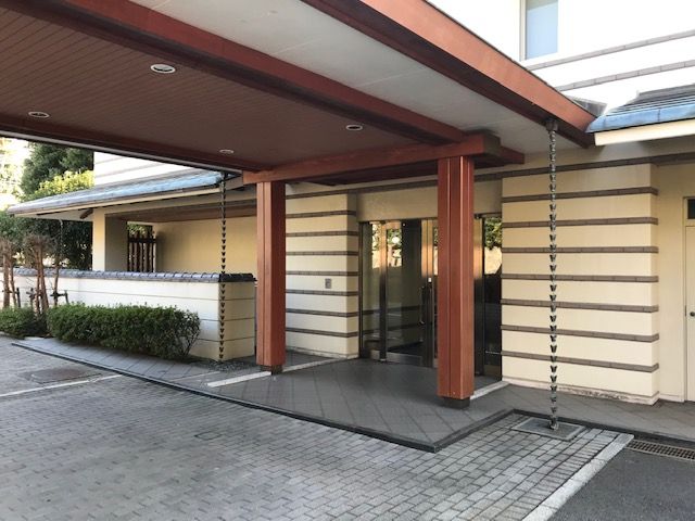 寮がある建物になります(^^)/綺麗なところです♪