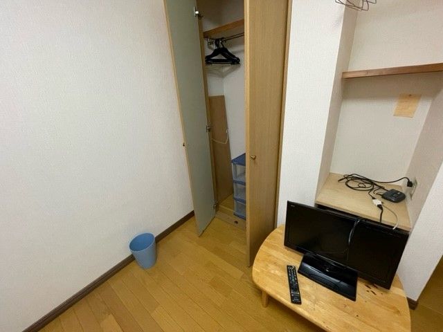 綺麗なお部屋！インドア派も安心！エアコンは無いので窓全開にしたほうが良いかもです！