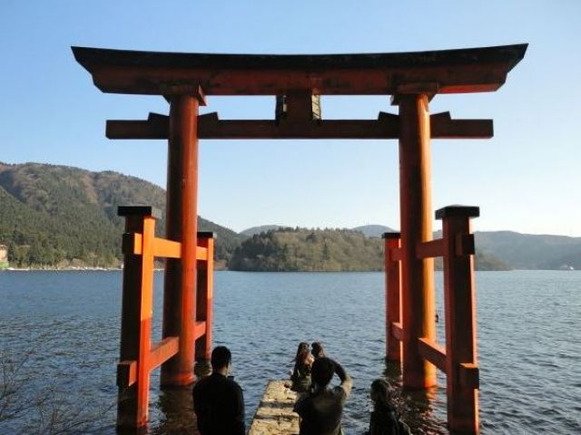 休日は箱根観光を楽しんで下さい！！