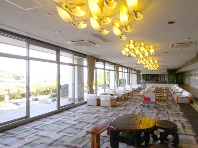 ～館内のラウンジ～もちろんフリーWifi利用できます♪