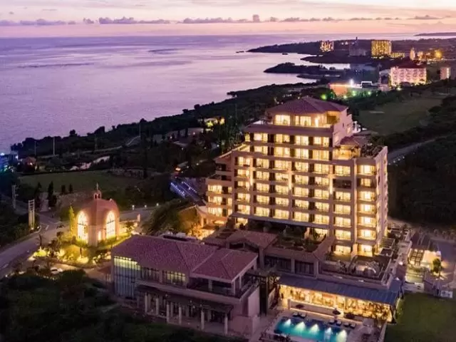 南国ならではの雰囲気を満喫できます♪島内にはハイビスカスがたくさん咲いています!