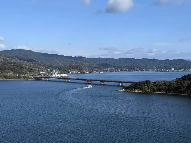 生活便利☆浜名湖目の前！
綺麗なホテルでのお仕事です♪