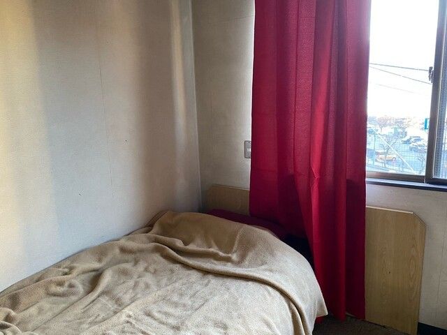 寮はトイレ+風呂付の完全個室です！
過ごしやすいですねー