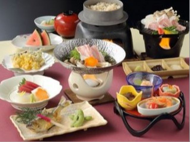 料理のクオリティーもかなりのものです！