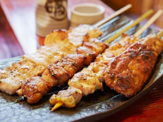 お仕事はいずれかのお食事処での勤務になります！