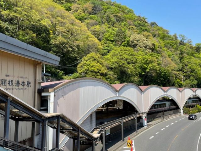 箱根湯本駅は箱根の玄関口です
お土産が充実したエリアです