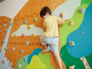 ≪通しシフト×未経験歓迎≫お子様が好きな方にピッタリ！高時給1500円で稼げます♪