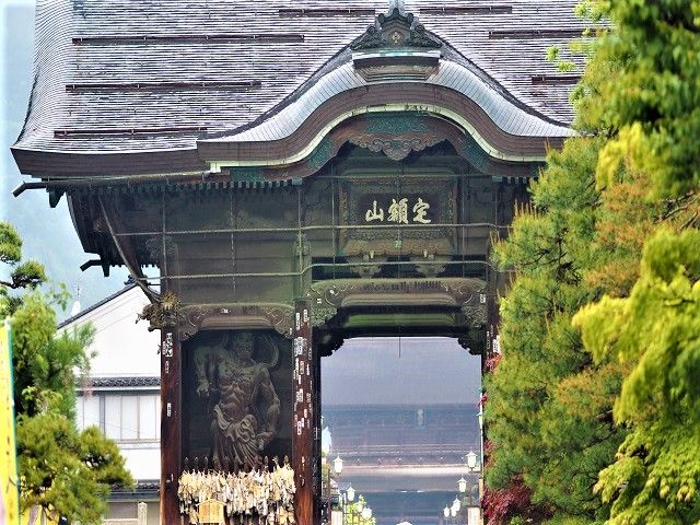 休日は観光も楽しんで下さいね