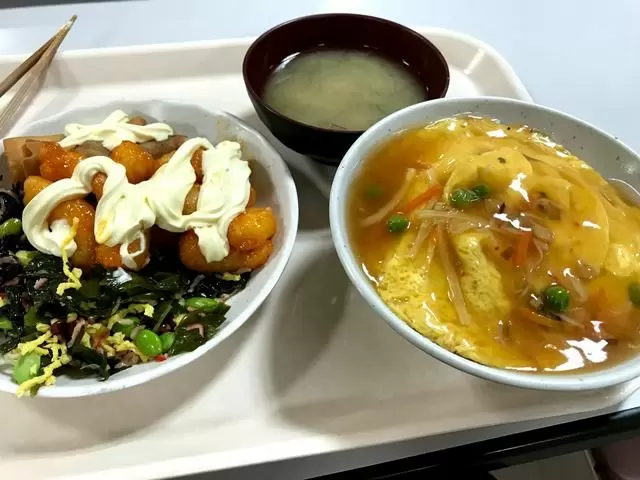 従業員食堂のご飯です！