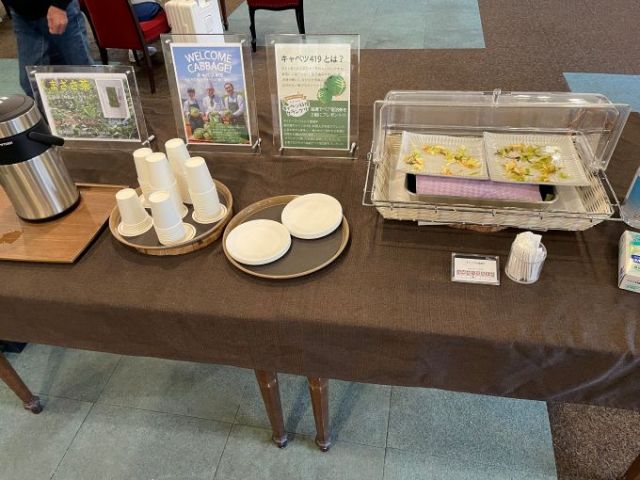ウェルカムドリンクと一緒に嬬恋キャベツが食べられます！珍しいです。