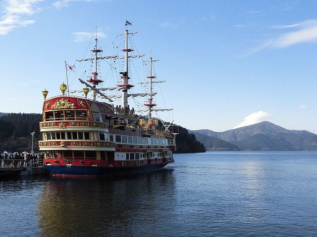 芦ノ湖では遊覧船にも乗れちゃう！