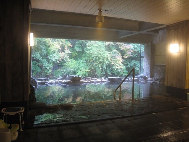 お仕事終わりは温泉でゆっくり疲れを癒してください♪