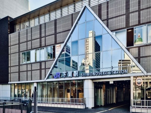 下関駅から徒歩１０分！下関の中心地なので何をするにも便利です☆