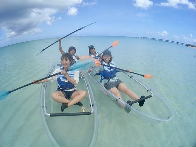 ぜひ体験してほしい『ミヤコブルー』の海彡人気のクリアカヤックが担当オススメ