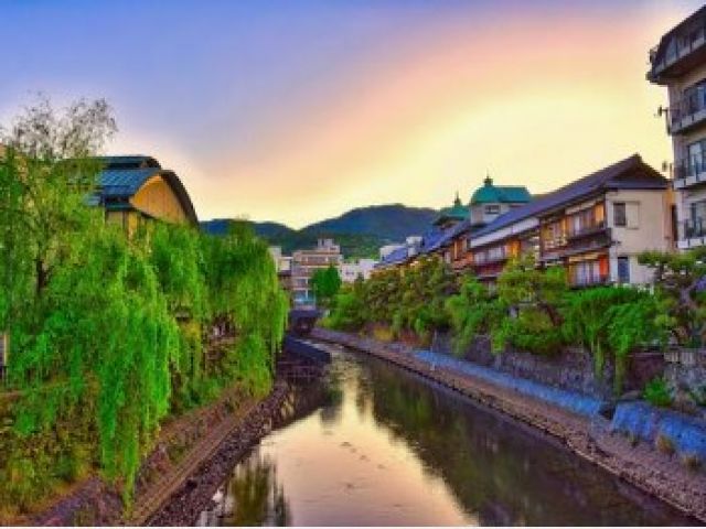 伊東は利便性と綺麗な景観、多様な観光スポットを併せ持ちます。