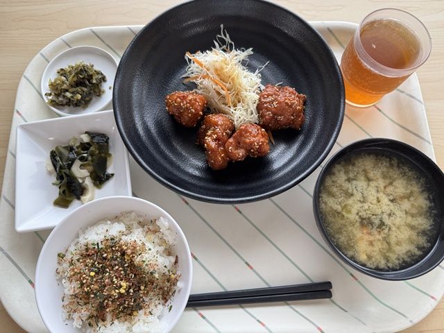 献立が豊富で賄いは人気です♪