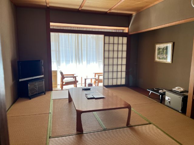 客室寮で移動もラクラク♪（男性寮は別の建物になります）