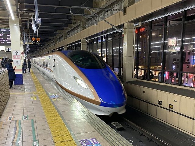 北陸新幹線を利用して、東京方面・金沢方面へは好アクセスです。