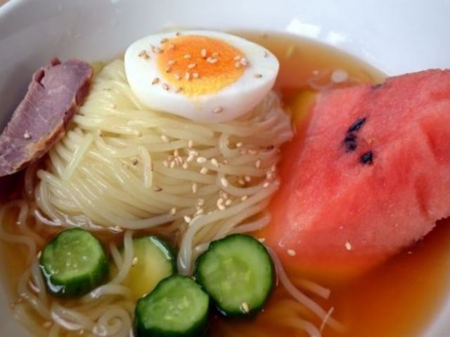 おいしい食べ物もたくさんあります♪