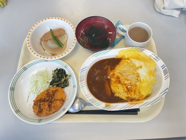 スタッフさんからも好評の美味しいご飯を食べれます♪