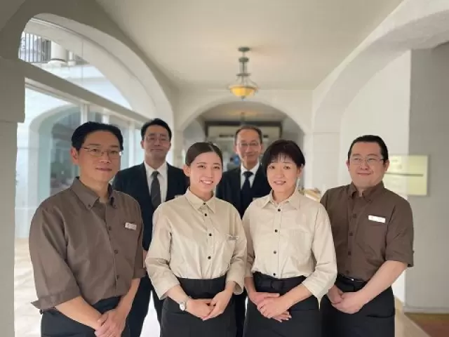 ☆笑顔で接客していただける方大募集です!!有名ホテルで接客勉強したい方是非!!