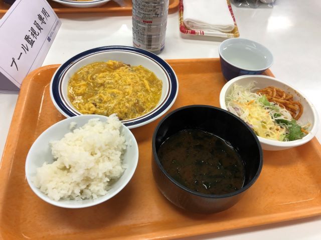 メニューは日替わり♪海鮮丼・冷やし中華・ウナギなど出る時もあります☆・・正直羨ましいです！