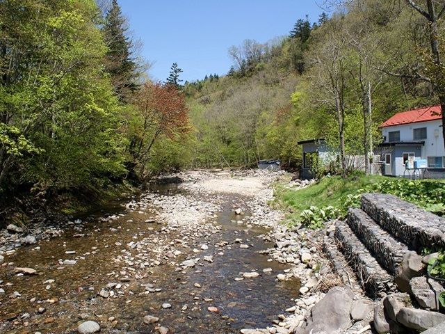 自然いっぱいの秘境♪なかなか行けない、まさに「秘湯」！