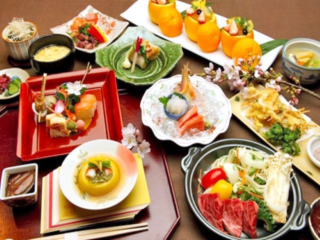 懐石料理はこんな感じ！