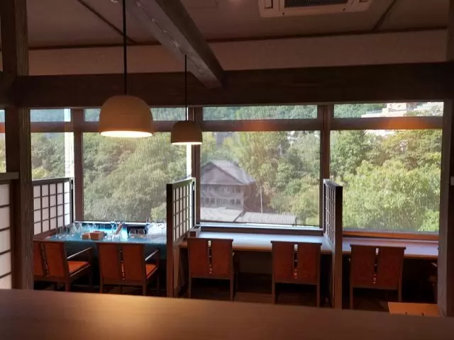 和の趣が素敵な食事処でスキルを活かせます！