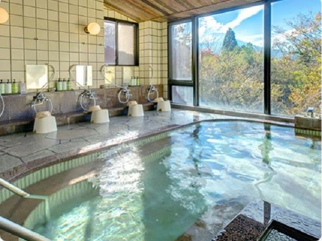ホテルの大浴場利用できます！一日の疲れを癒しましょう♪