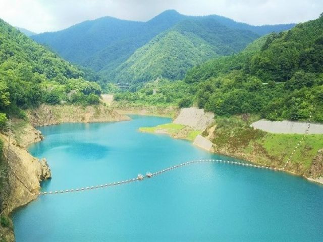 四万ブルーとはこれのこと★素敵な景色ぜひその目で見て感じてくださいね！