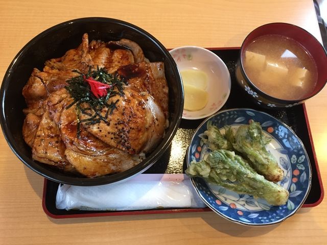 名物の豚丼をはじめとして、十勝エリアはグルメの宝庫ですよ☆