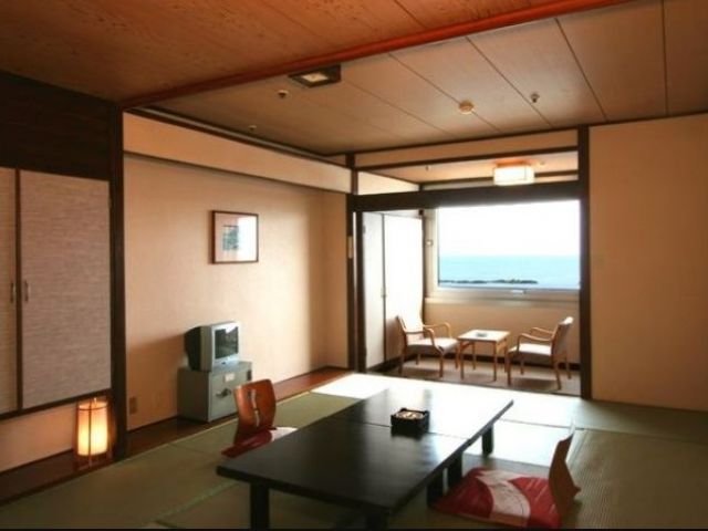 太平洋を一望できる贅沢な客室☆お客様に極上のおもてなしを提供してくださいね♪